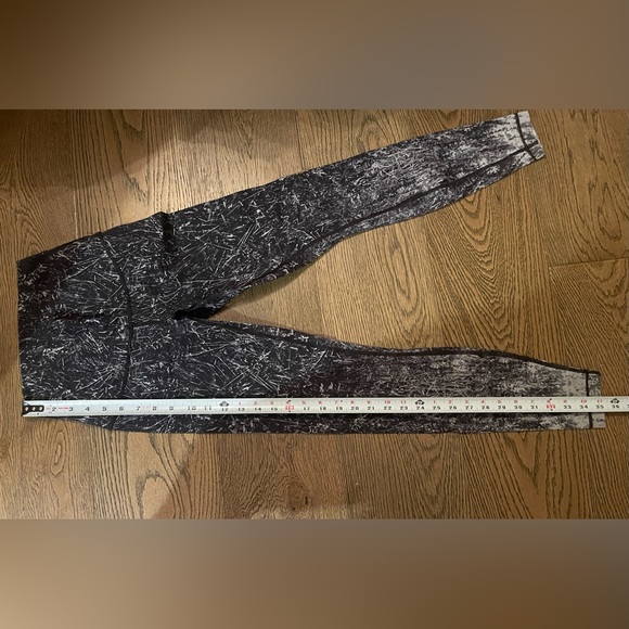 LULULEMON LEGGINGS - Picture 6 of 6